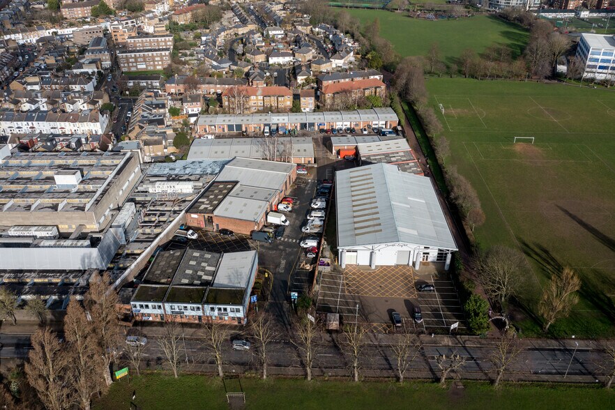 Glenville Mews, London en alquiler - Foto del edificio - Imagen 2 de 6