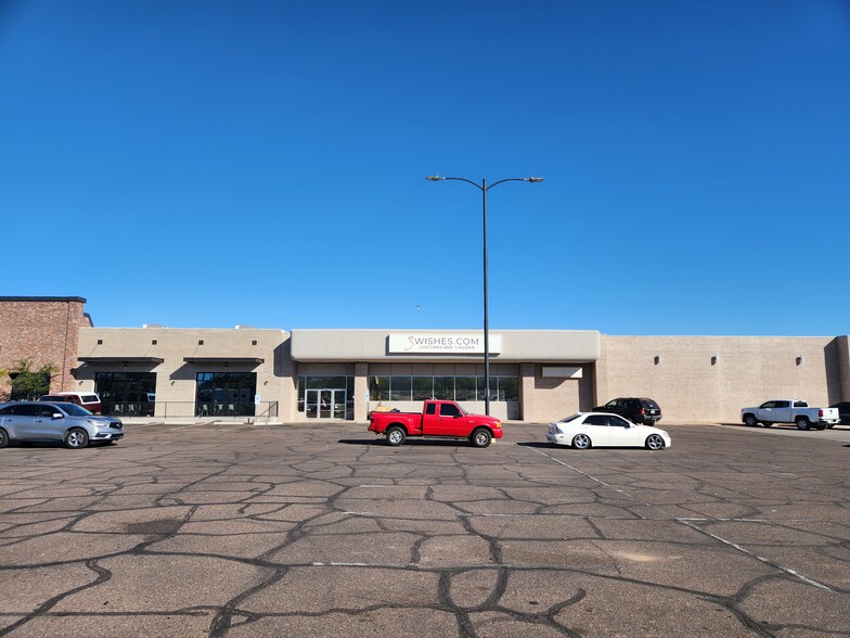 3216 E Cactus Rd, Phoenix, AZ en alquiler - Foto del edificio - Imagen 2 de 35