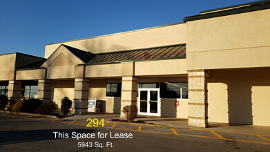 252 Red Oaks Shopping Ctr, Lewisburg, WV en alquiler Foto del edificio- Imagen 2 de 3