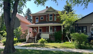 Más detalles de 9853 90 Av NW, Edmonton, AB - Oficina en venta