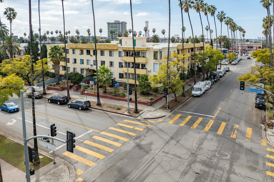 1111 S Westmoreland Ave, Los Angeles, CA en venta - Foto del edificio - Imagen 1 de 39