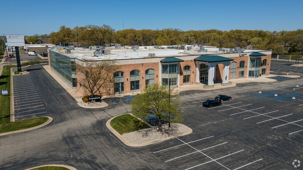 1001 28th St SW, Wyoming, MI en alquiler - Foto del edificio - Imagen 2 de 11