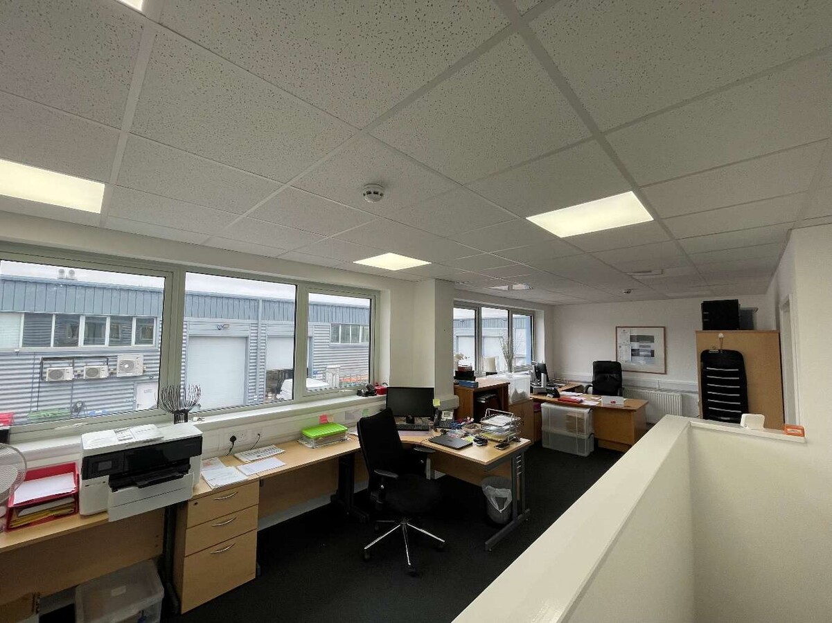 Stirling Way, Cambridge, CAM CB23 3GY - Unidad 16 - - Foto del interior - Image 1 of 2