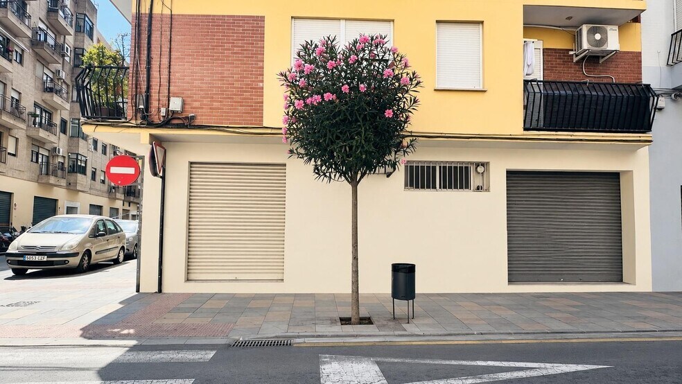 Carrer Tomás Sanz, 2, Mislata, Valencia en venta - Foto del edificio - Imagen 3 de 16