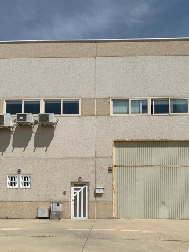 Más detalles de Nave en alquiler