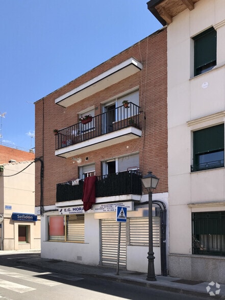 Edificio residencial en Villaviciosa de Odón, Madrid en venta - Foto del edificio - Imagen 2 de 2
