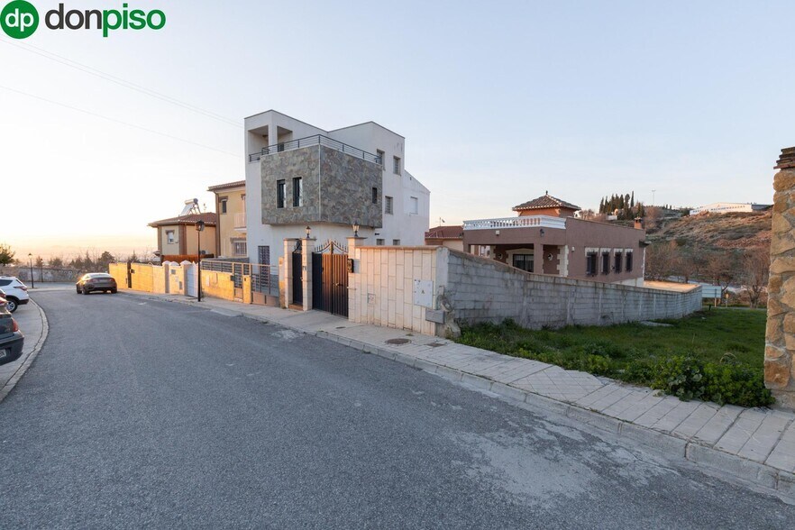 Calle Agustín Sánchez Porcel, 9, Jun, Granada en venta - Foto del edificio - Imagen 2 de 10