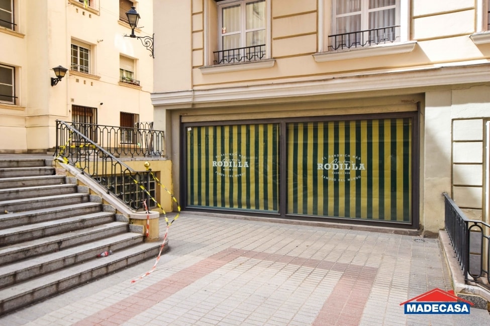 Avenida de la Reina Victoria, Madrid, MAD 28003 - Unidad Puerta 01 -  - Foto del interior - Image 2 of 16