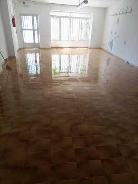 Local en Cañamero, Cáceres en alquiler - Foto del edificio - Imagen 3 de 9