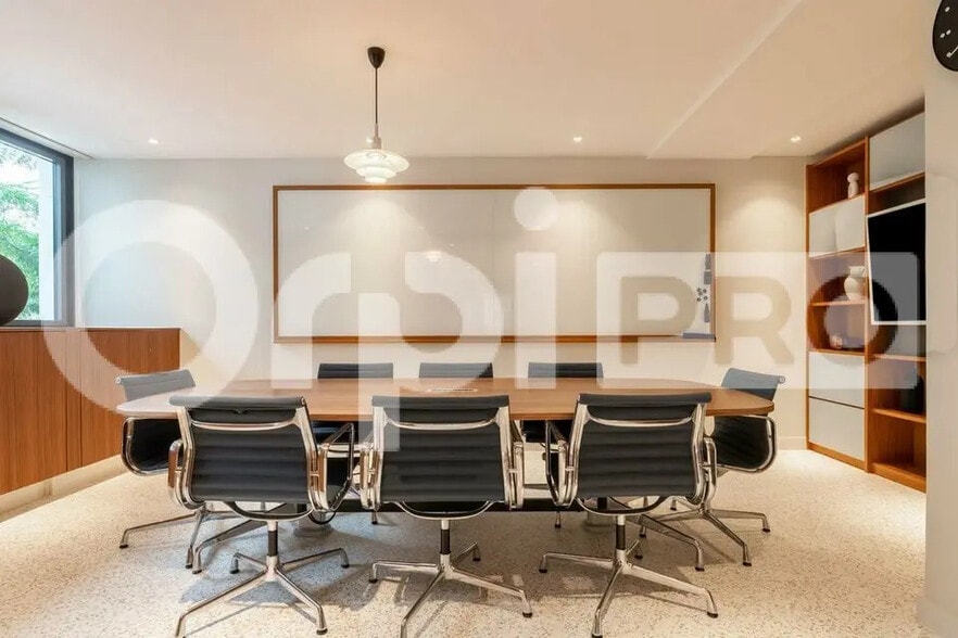 191-195 Avenue Charles De Gaulle, Neuilly-sur-Seine en alquiler - Foto del edificio - Imagen 2 de 24