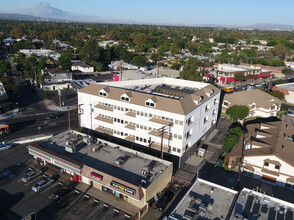 120 N Victory Blvd, Burbank, CA - VISTA AÉREA  vista de mapa