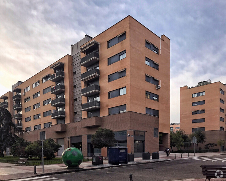 Edificios residenciales en Alcorcón, MAD en venta - Foto del edificio - Imagen 2 de 2