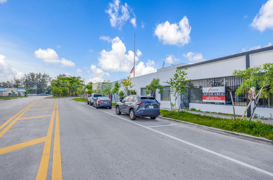 1230 Opa Locka Blvd, Opa Locka, FL en venta - Foto del edificio - Imagen 2 de 5