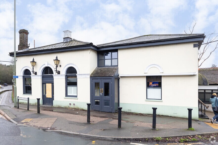 Heath Rd, Weybridge en alquiler - Foto del edificio - Imagen 2 de 4