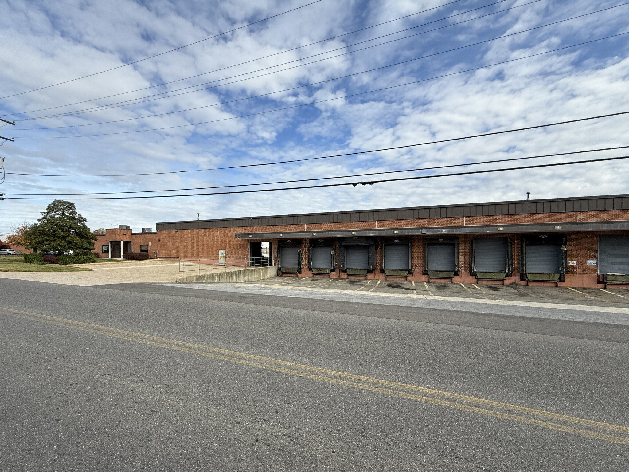 10555 Tucker St, Beltsville, MD en alquiler Foto del edificio- Imagen 1 de 12