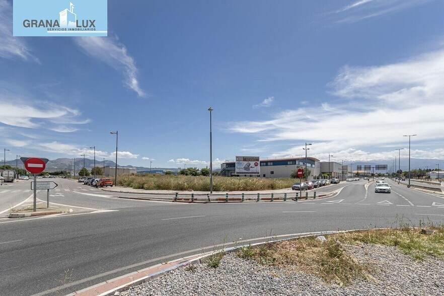 Carretera de Córdoba, 69, Granada, Granada en venta - Foto del edificio - Imagen 3 de 12