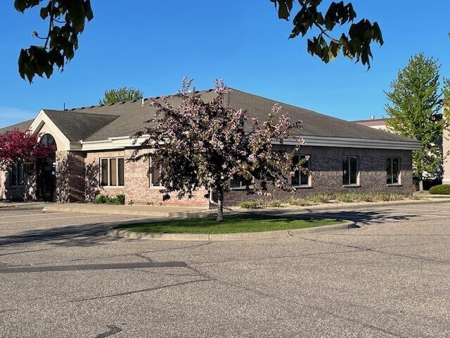 1885 NW Station Parkway, Andover, MN en alquiler - Foto del edificio - Imagen 1 de 4