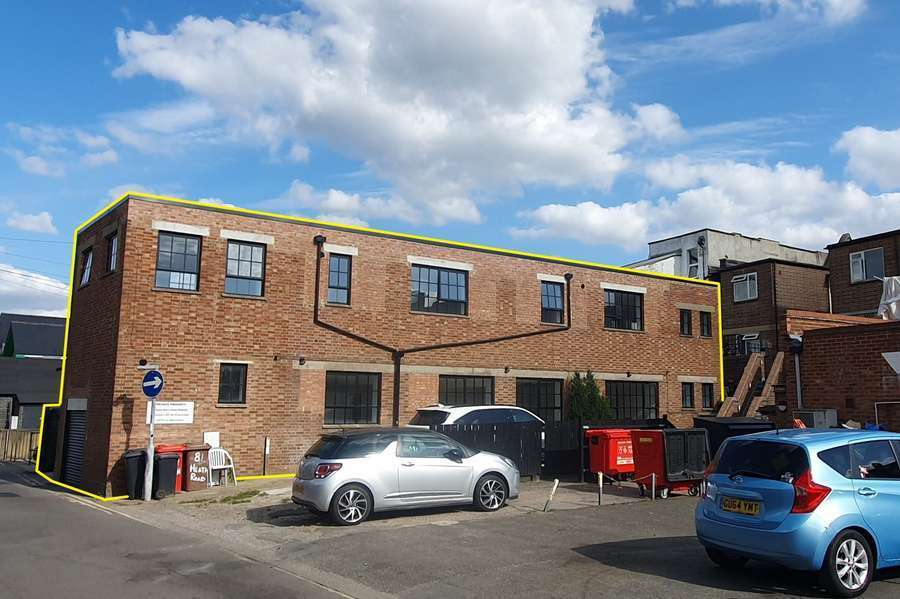 67A Holly Rd, Twickenham en venta Foto del edificio- Imagen 1 de 3