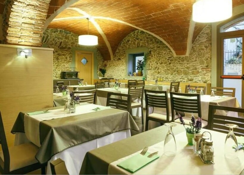 Plaça l'Església, 5, Garriguella, Gerona en venta - Foto del interior - Imagen 3 de 7