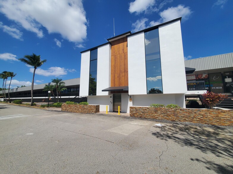 1860 N Pine Island Rd, Plantation, FL en alquiler - Foto del edificio - Imagen 1 de 6