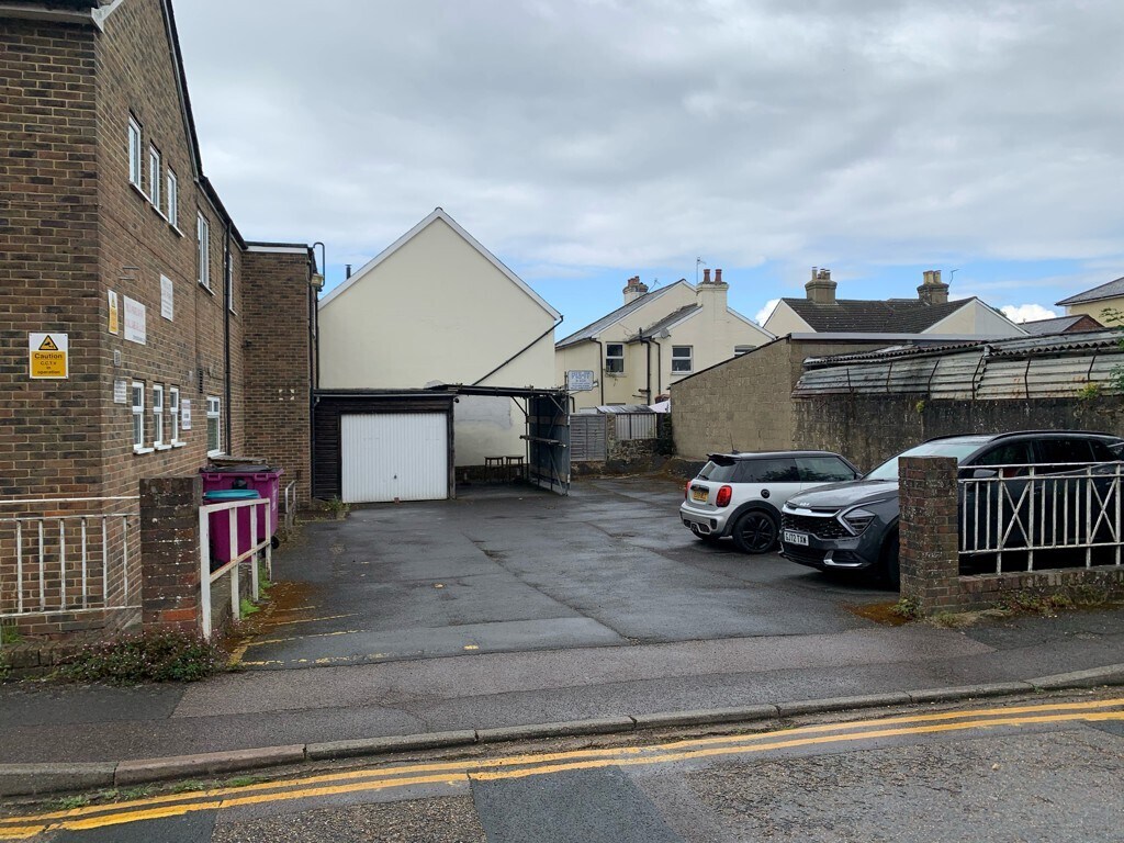 24 Forge Rd, Tunbridge Wells en venta Foto principal- Imagen 1 de 14