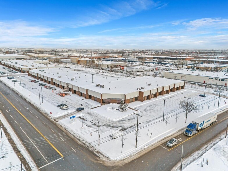 1520-1660 55e Av, Montréal, QC en alquiler - Foto del edificio - Imagen 2 de 18