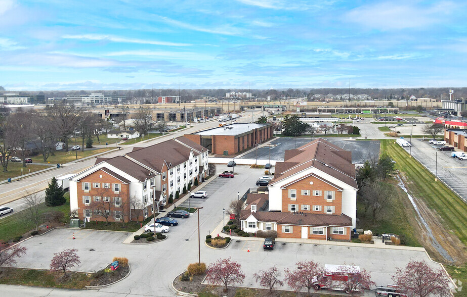 5802 W 71st St, Indianapolis, IN en venta - Foto del edificio - Imagen 2 de 4