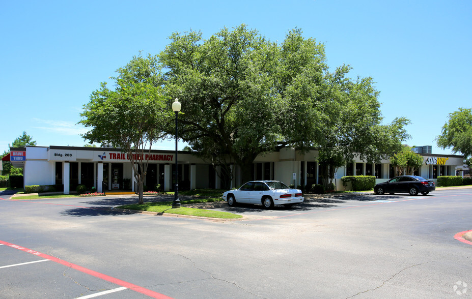 2700 Tibbets Dr, Bedford, TX en alquiler - Foto del edificio - Imagen 2 de 5