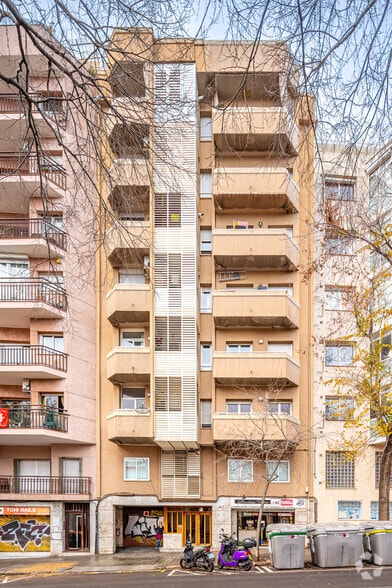 Edificio residencial en Barcelona, Barcelona en venta - Foto principal - Imagen 1 de 1