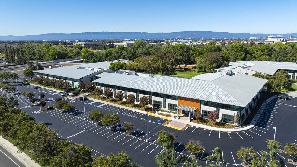 1011 McCarthy Blvd, Milpitas, CA en alquiler - Foto del edificio - Imagen 3 de 6