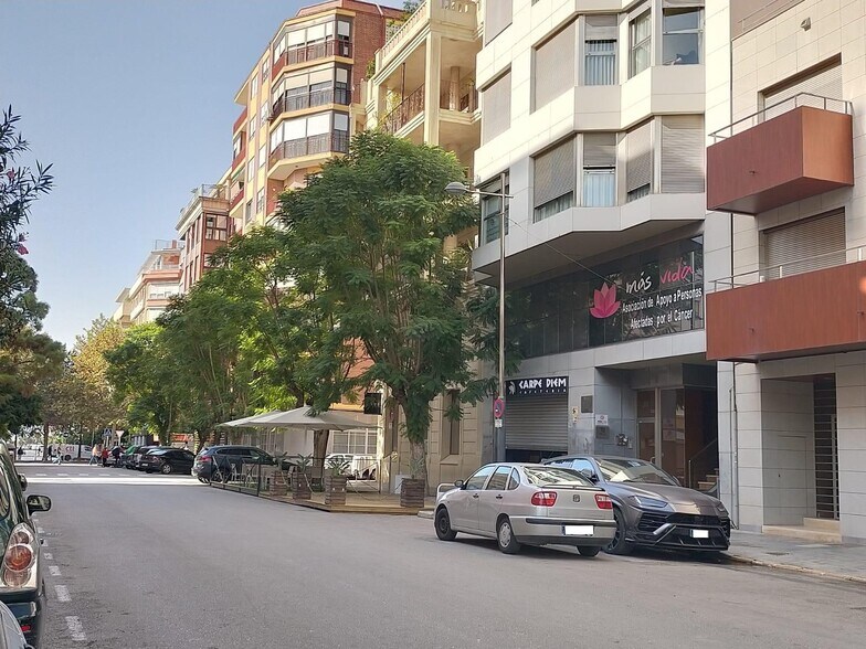 Local en Orihuela en venta - Foto del edificio - Imagen 2 de 34