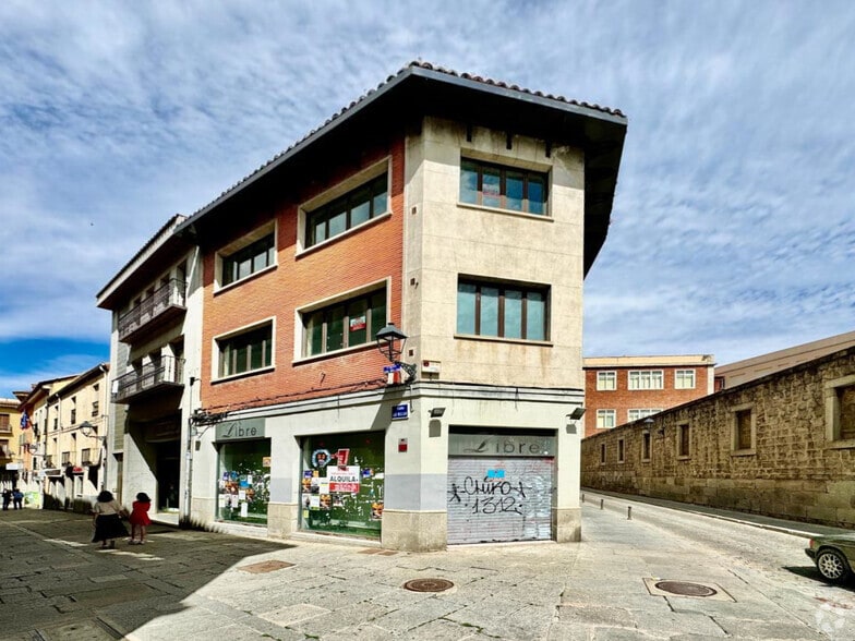 Local en Ávila, Ávila en alquiler - Foto del edificio - Imagen 2 de 30