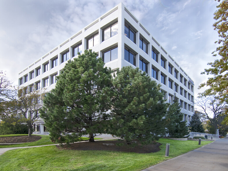 1834 Walden Office Sq, Schaumburg, IL en alquiler - Foto del edificio - Imagen 1 de 8