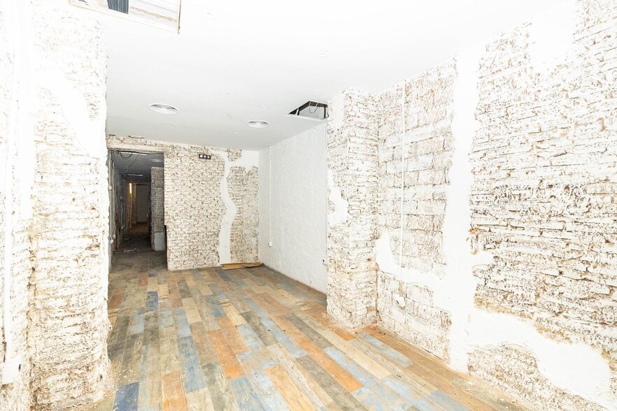 Local en Málaga, Málaga en venta - Foto del interior - Imagen 2 de 40
