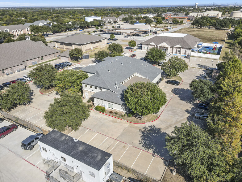 1651 Justin Rd, Flower Mound, TX en alquiler - Foto del edificio - Imagen 3 de 29