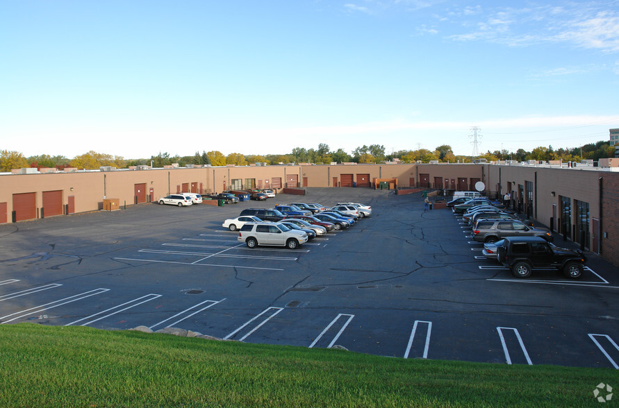 5929 Baker Rd, Minnetonka, MN en alquiler - Foto del edificio - Imagen 3 de 7