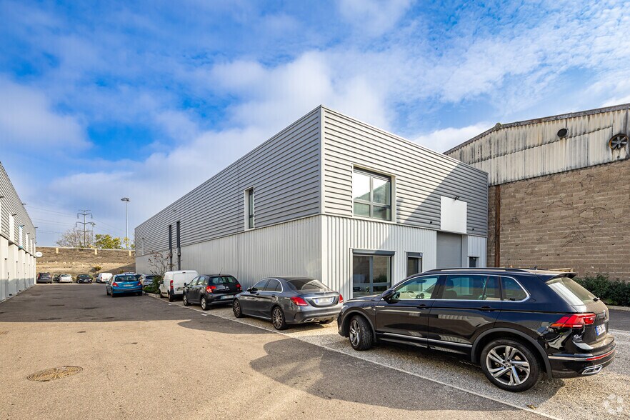 Flex en Vénissieux en alquiler - Foto del edificio - Imagen 2 de 3