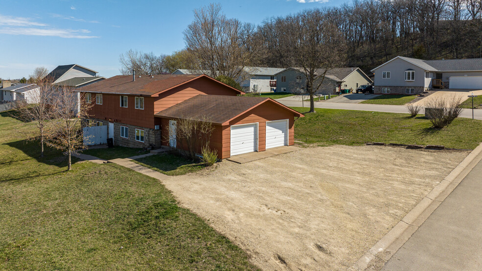 1260 Oakview Drive, Saint Charles, MN en venta - Foto principal - Imagen 1 de 2