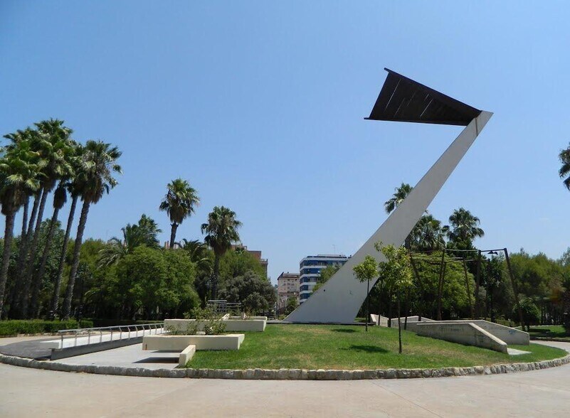 Local en Alzira en venta - Foto del edificio - Imagen 2 de 10