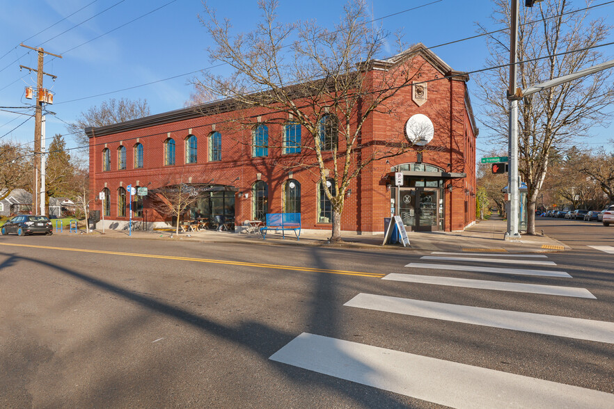 2393 NE Fremont St, Portland, OR en alquiler - Foto del edificio - Imagen 1 de 5