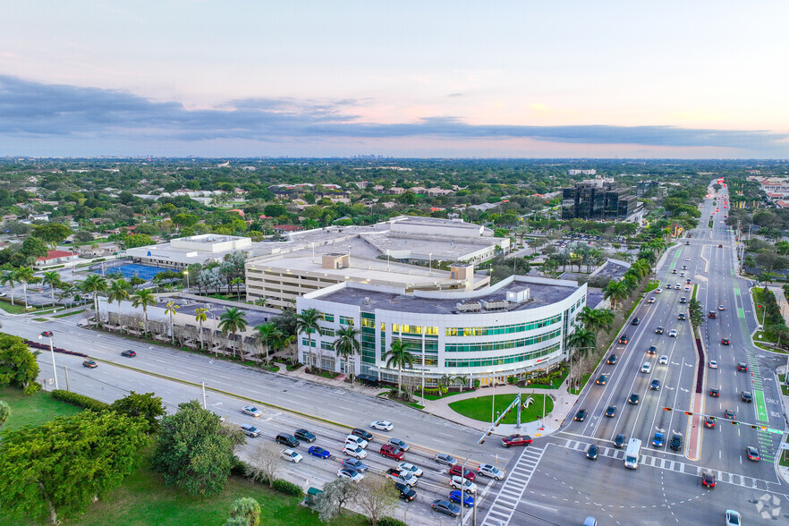 3301 N University Dr, Coral Springs, FL en alquiler - Foto del edificio - Imagen 2 de 22