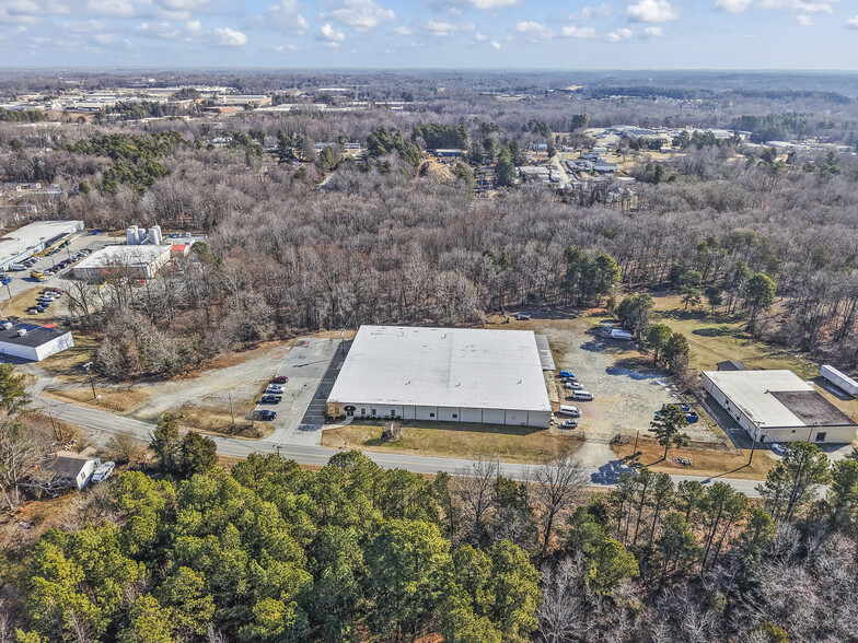 6116 Old Mendenhall Rd, High Point, NC en alquiler - Foto del edificio - Imagen 1 de 12