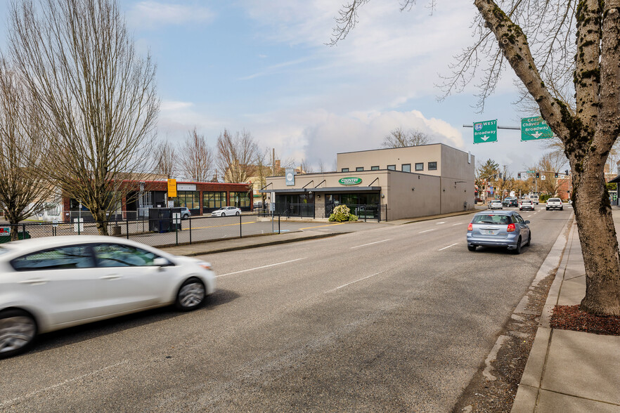 3902 NE Sandy Blvd, Portland, OR en venta - Foto del edificio - Imagen 2 de 20