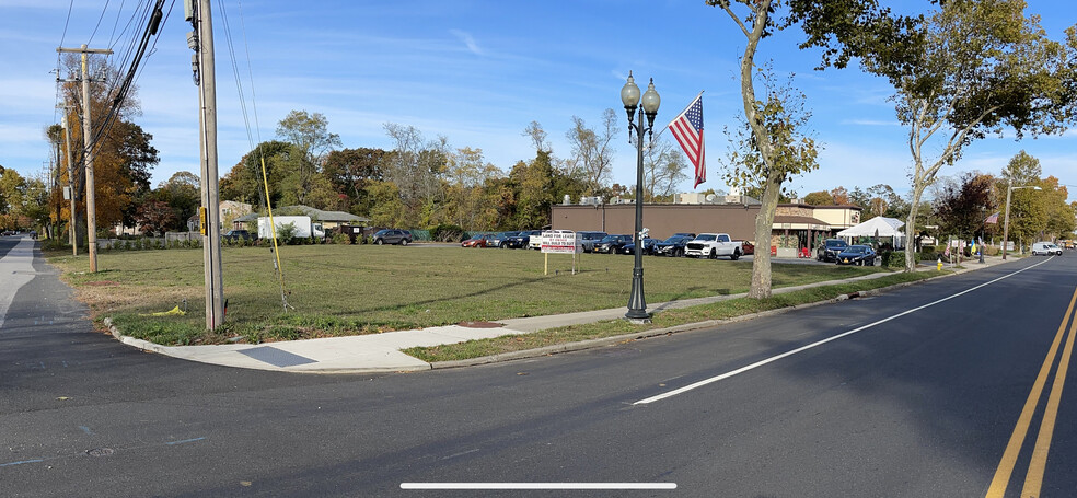 Montauk Hwy, East Islip, NY en alquiler - Foto del edificio - Imagen 3 de 5