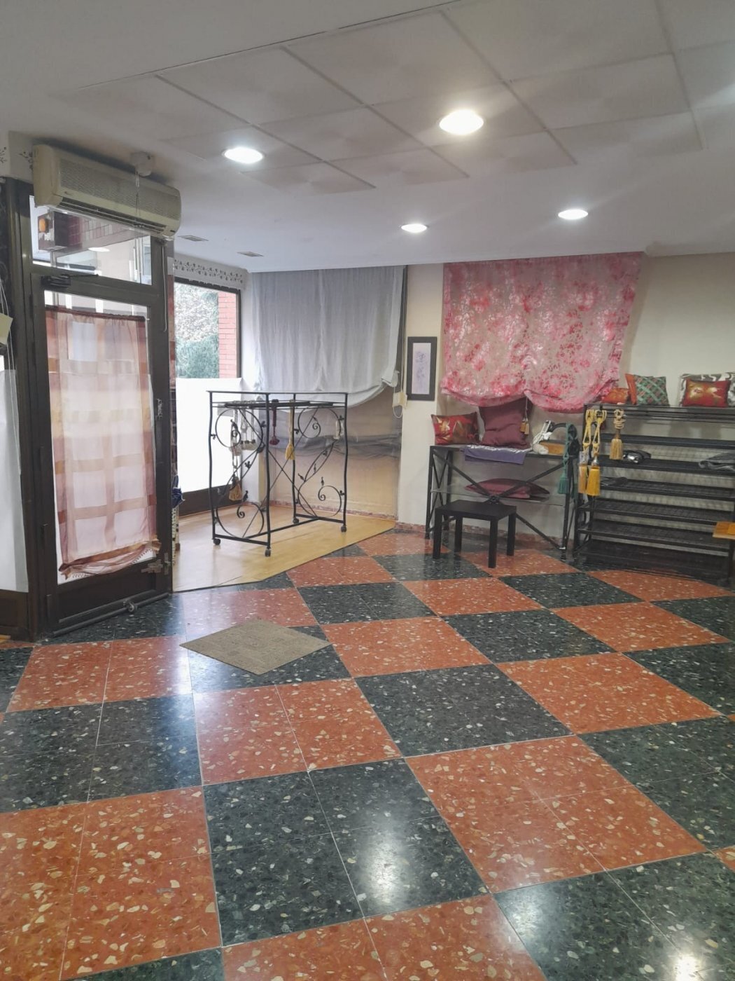 Local en Cáceres, Cáceres en venta Foto del edificio- Imagen 1 de 41