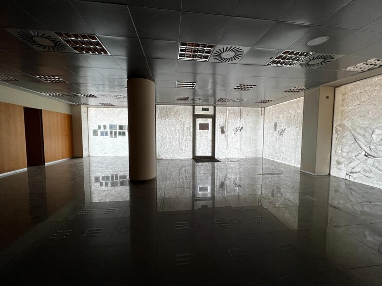 Local en València, Valencia en venta - Foto del interior - Imagen 2 de 11