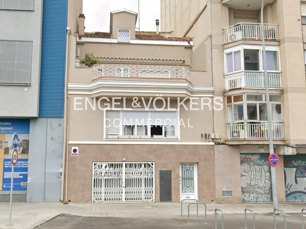 Edificio residencial en Sant Adrià de Besòs, Barcelona en venta Foto principal- Imagen 1 de 5