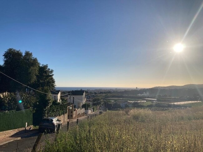 Más detalles de Carrer Romero de Torres, 32B, Pineda de Mar - Terreno en venta