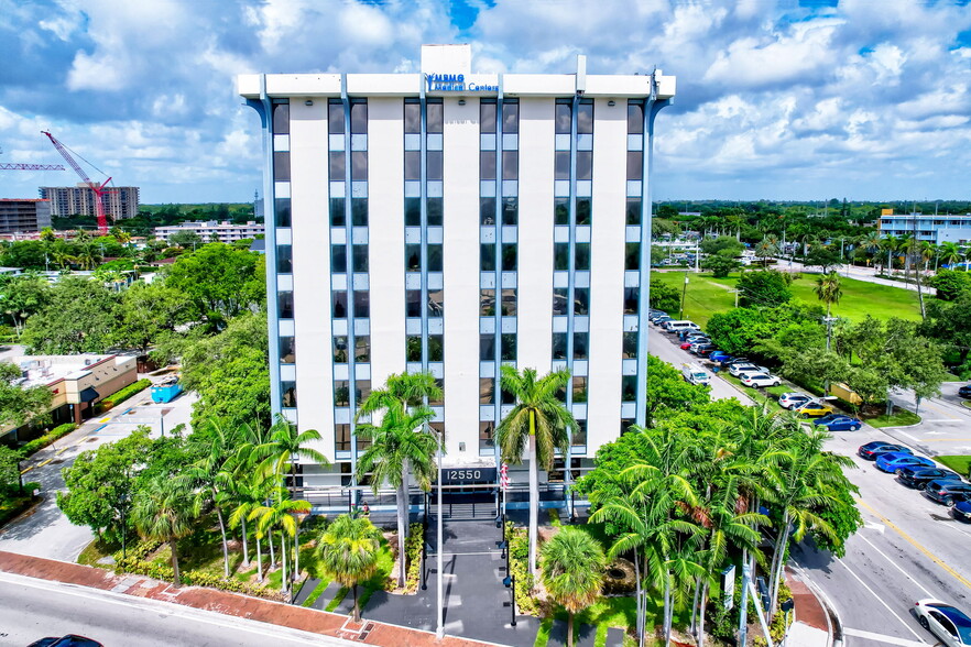 12550 Biscayne Blvd, North Miami, FL en alquiler - Foto del edificio - Imagen 1 de 79