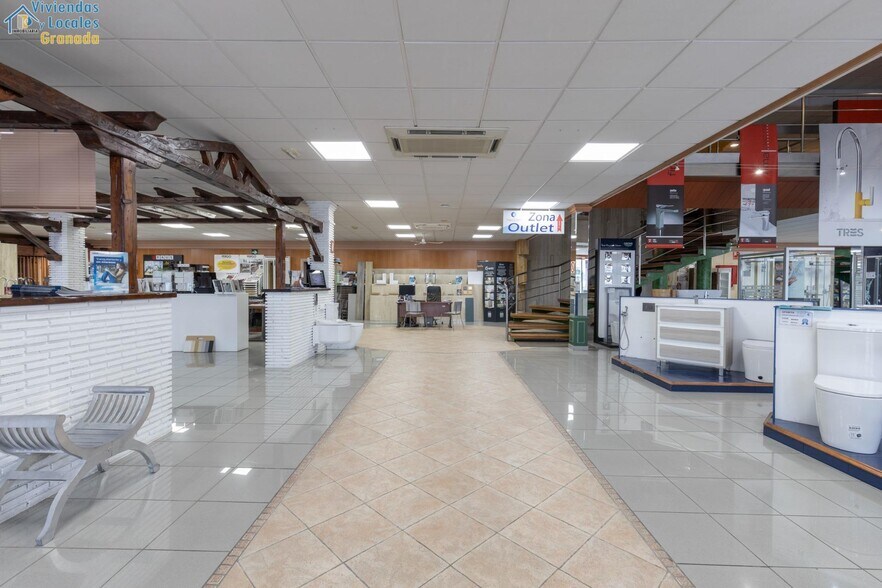 Local en Santa Fe, Granada en venta - Foto del interior - Imagen 3 de 34